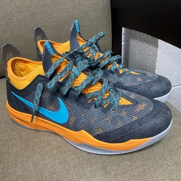 nike crusader basketball shoes